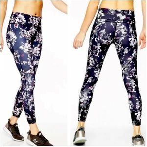 Athleta Challenge Bloom leggings size medium excellent condition